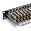 CANFORD B-GAUGE STECKFELD 1HE, 2x24, nickele Klinkenbuchsen, mono-pitch Anordnung, schwarz